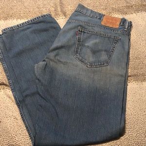 Levi’s 569 Jeans